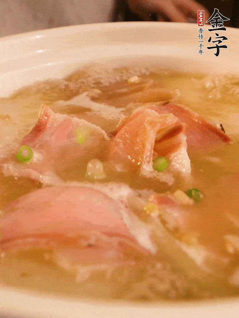 最后撒點(diǎn)蔥花。