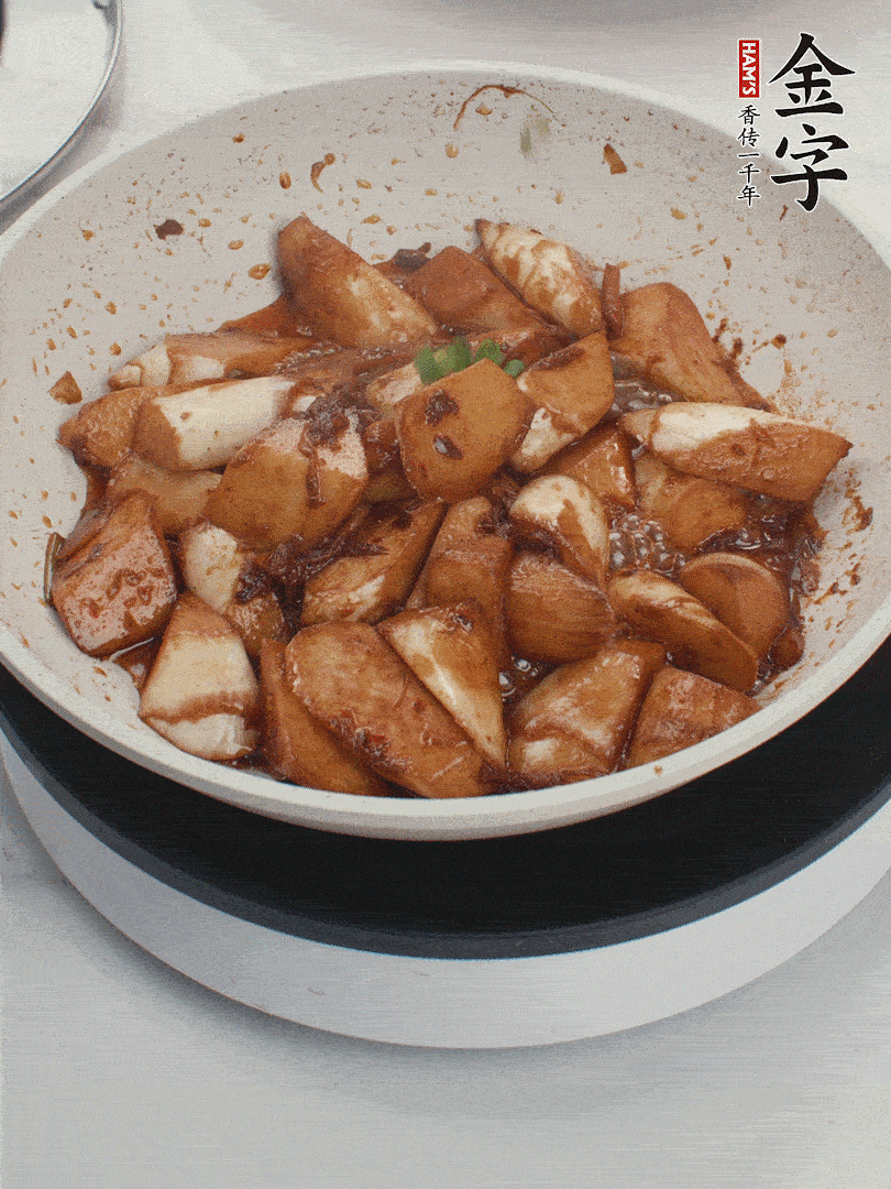 撒上一點(diǎn)小蔥花。
